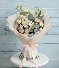 Букет цветов из:  Розы и Лизиантусы #REPLACE_PRED# Крутинке