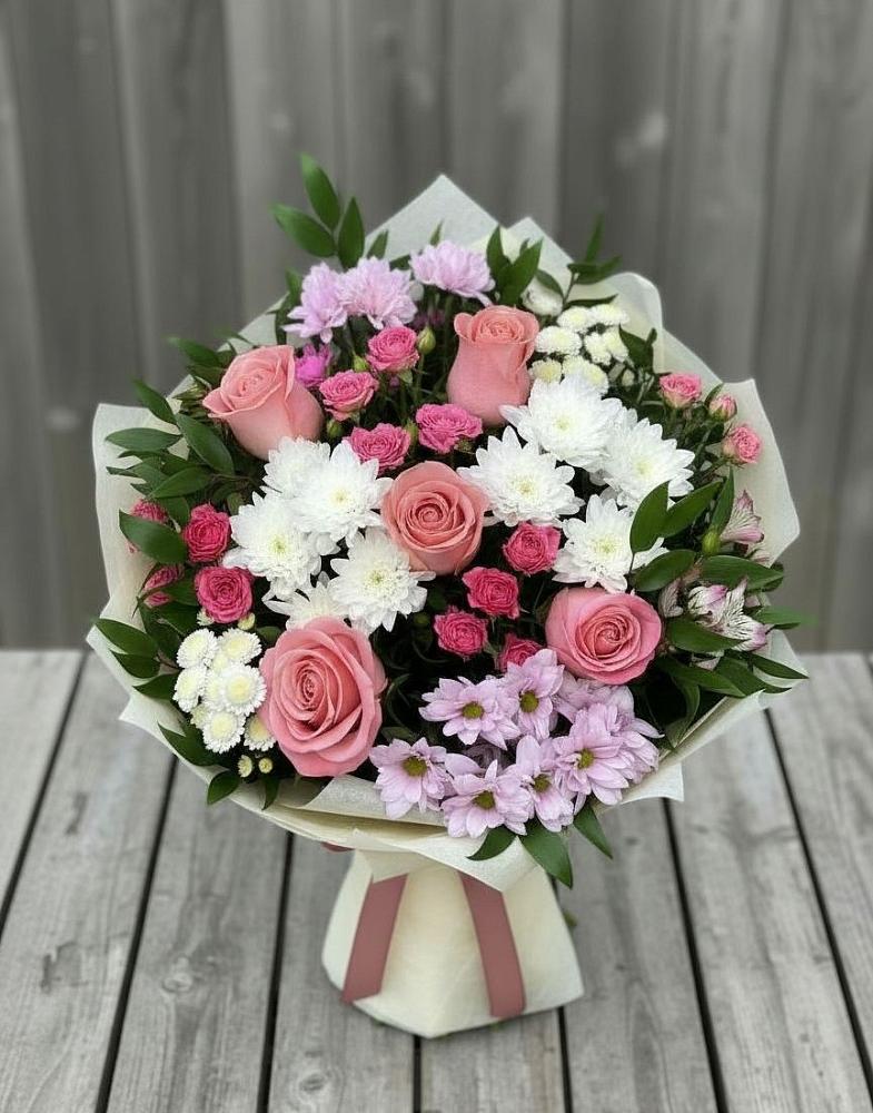 Букет цветов из: Альстромерии, Гвоздики, Розы и Хризантемы в Крутинке
