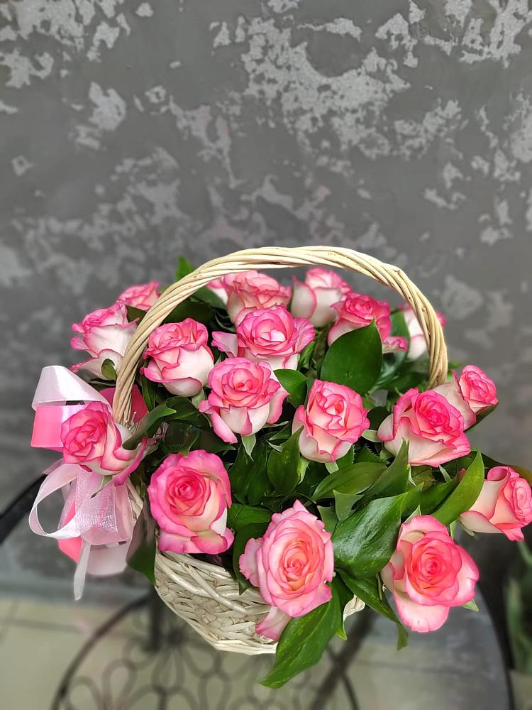 Цветочная композиция из Розы в корзине в Крутинке