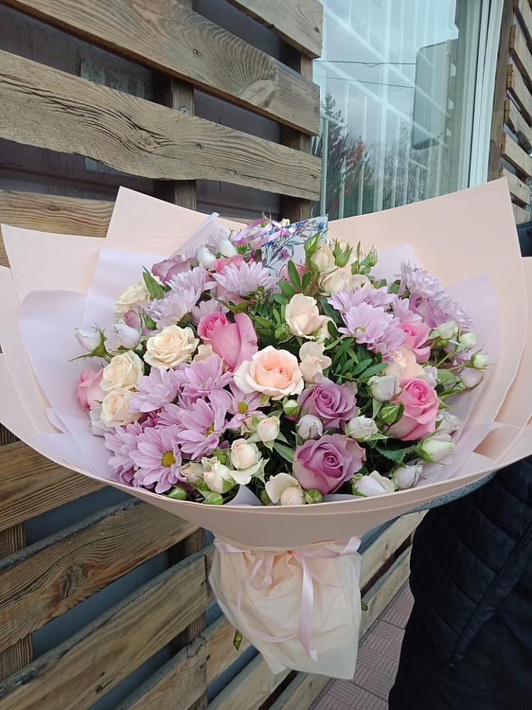 Букет цветов из: Розы и Хризантемы в Крутинке