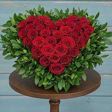 Цветочная композиция из Розы в виде сердца в Крутинке