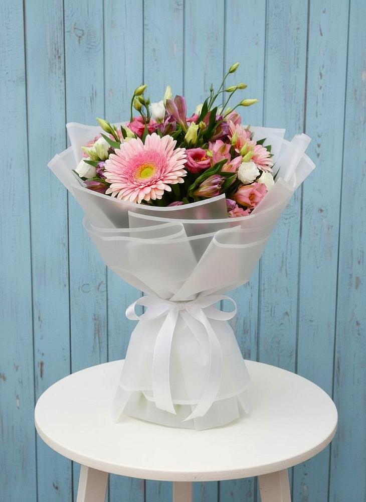 Букет цветов из: Герберы, Альстромерии и Лизиантусы в Крутинке