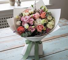 Букет цветов из:  Розы, Лизиантусы и Гвоздики #REPLACE_PRED# Крутинке