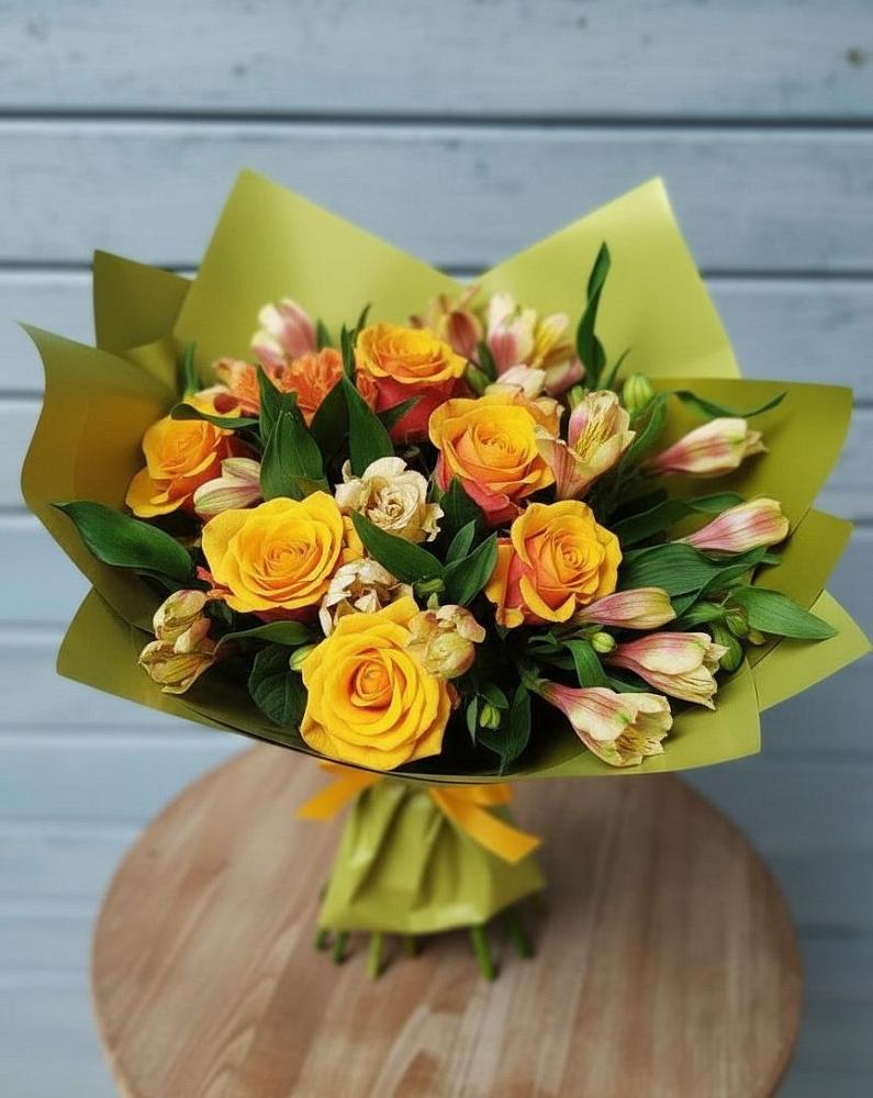Букет цветов из: Альстромерии и Розы в Крутинке
