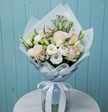 Букет цветов из:  Розы и Лизиантусы в Крутинке