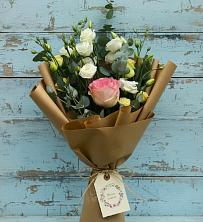 Букет цветов из:  Розы и Лизиантусы в Крутинке